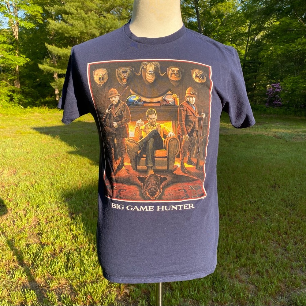 BOSTON SPORTS APPAREL CO TEE SHIRT SHORT SLEEVE BLUE BROWN BIG GAME HUNT Size M